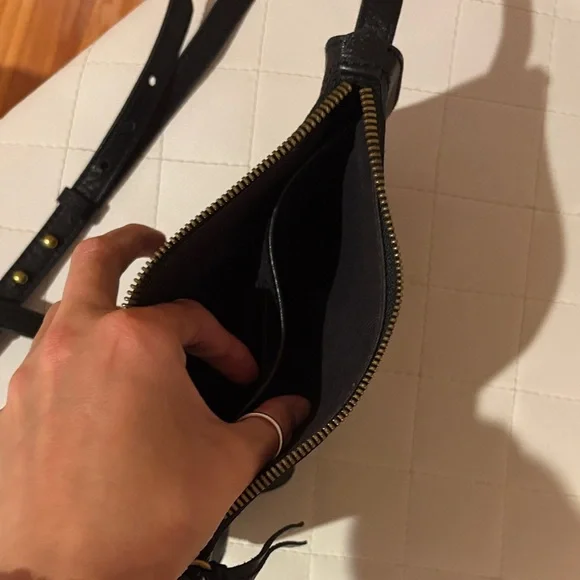 Madewell Black Leather Shoulder Bag - Picture 5 of 5